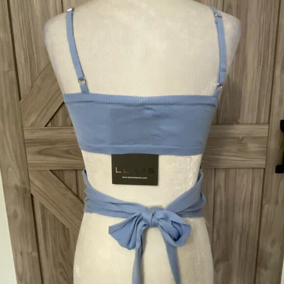 NWT Le Lis Small sky blue tie back top - Picture 2 of 4